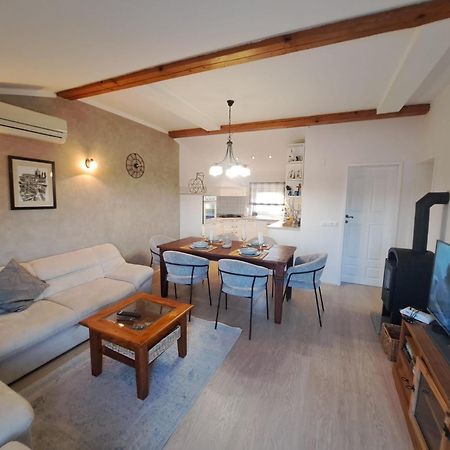Apartman Lucia Posedarje Eksteriør bilde