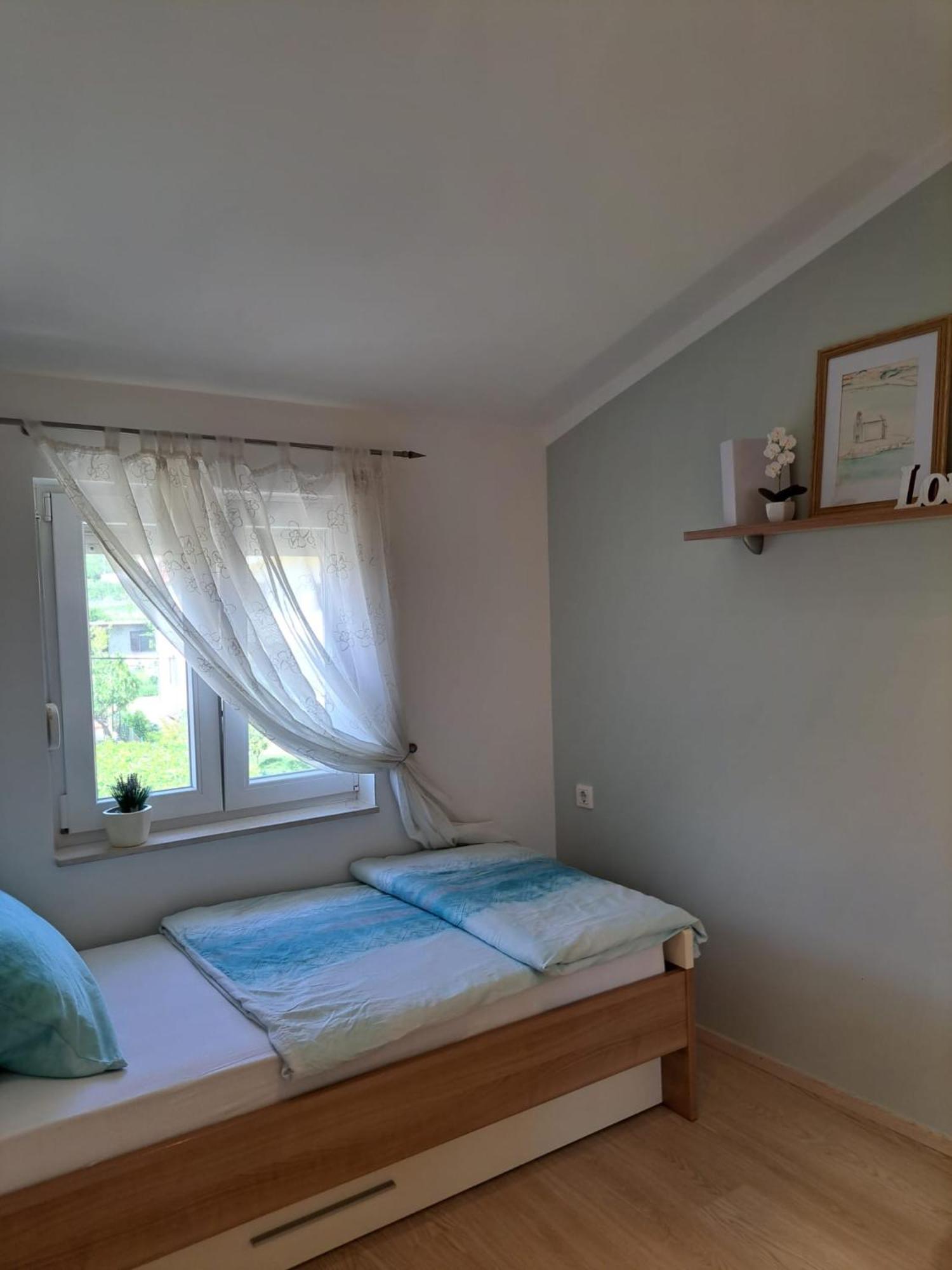 Apartman Lucia Posedarje Eksteriør bilde