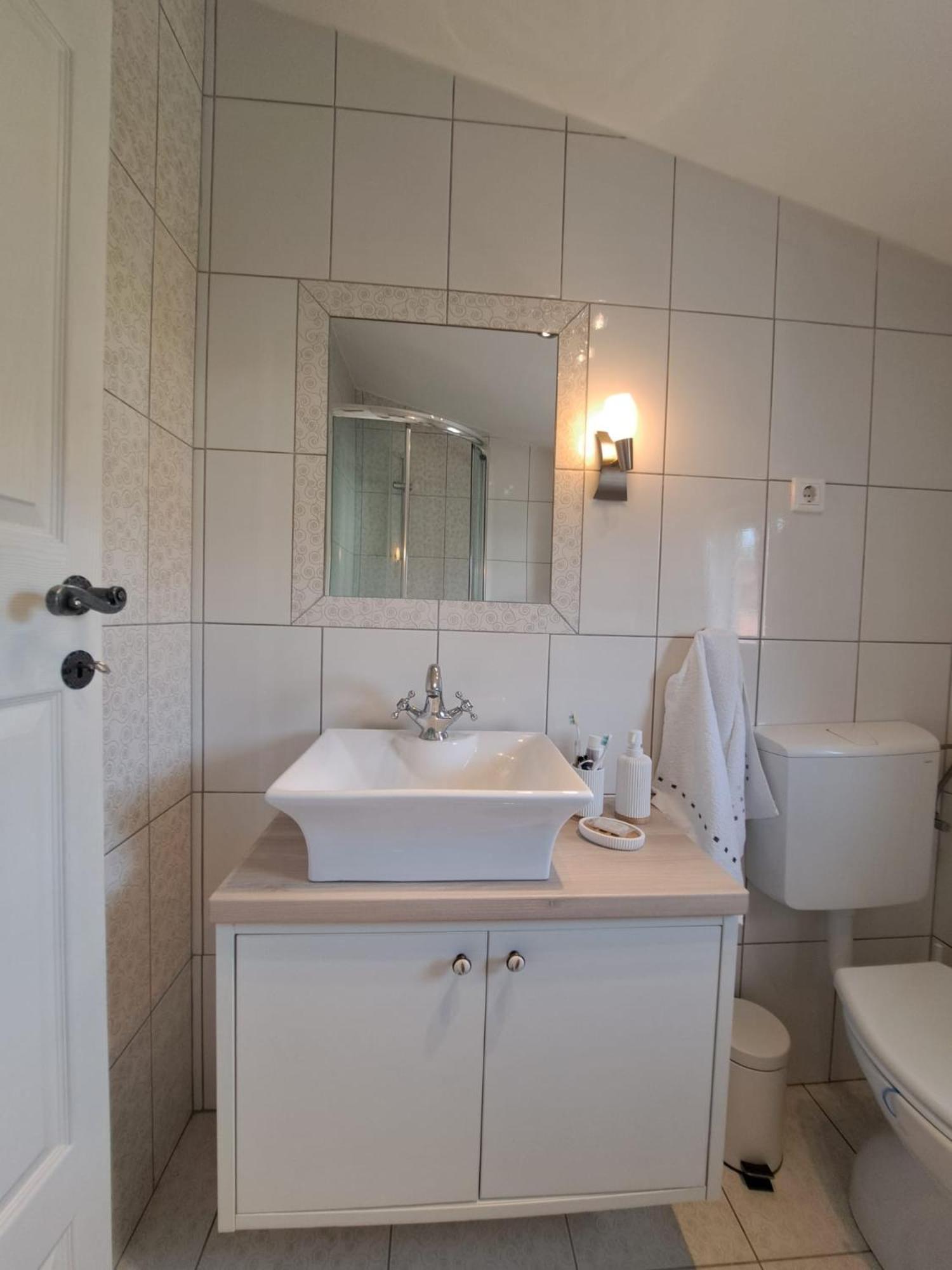 Apartman Lucia Posedarje Eksteriør bilde